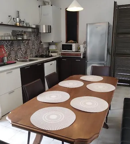 Casa Dori X 6 Persone 3 Camere, 2 Bagni, Cucina, A Pochi Minuti Dall' Aeroporto Di 